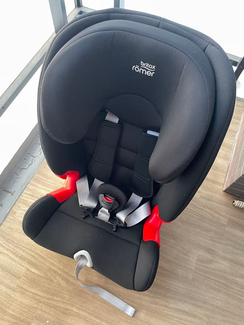 britax römer 車用チャイルドシート 黒