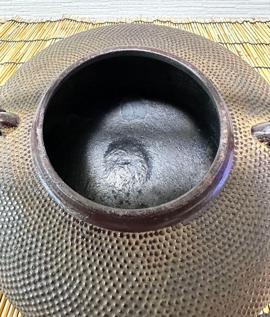 未使用品　敬典工房正寿堂山正　人間国宝髙橋敬典作　独楽型　南部鉄瓶　南部鉄器