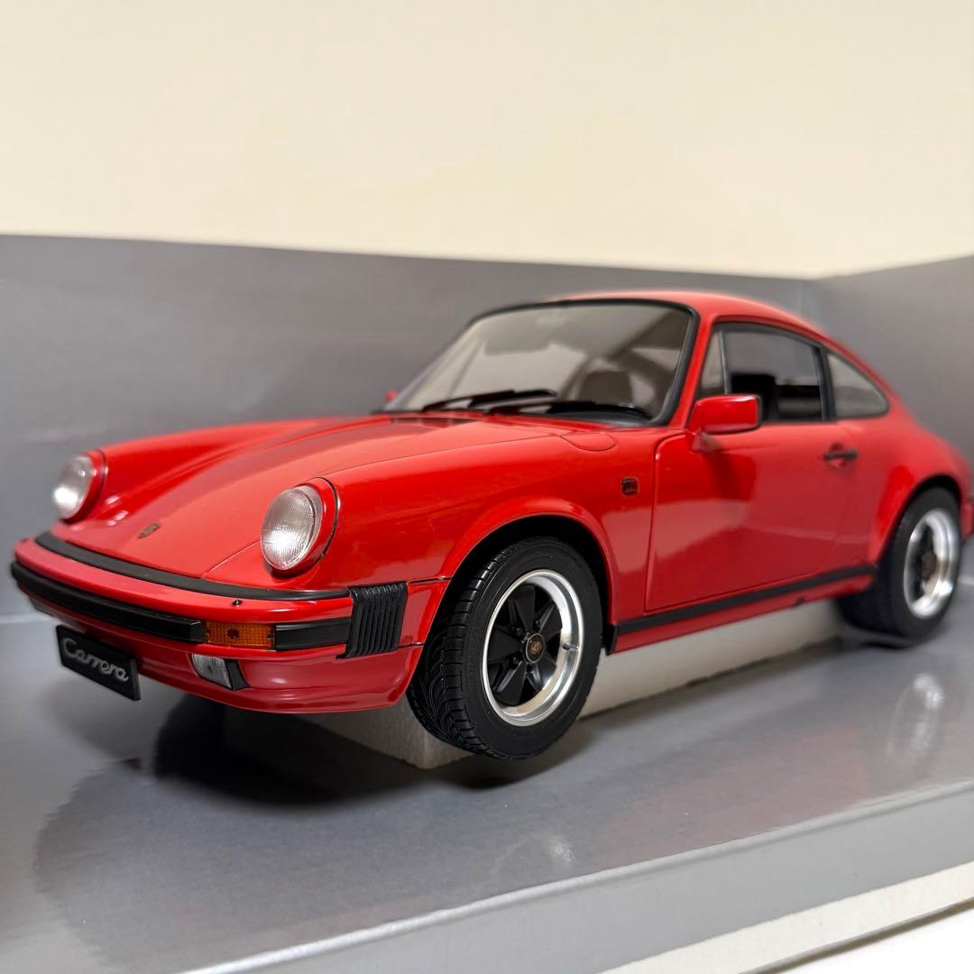 1/12 ポルシェ　911　カレラ　 3.2 クーペ　レッド　ドア開閉