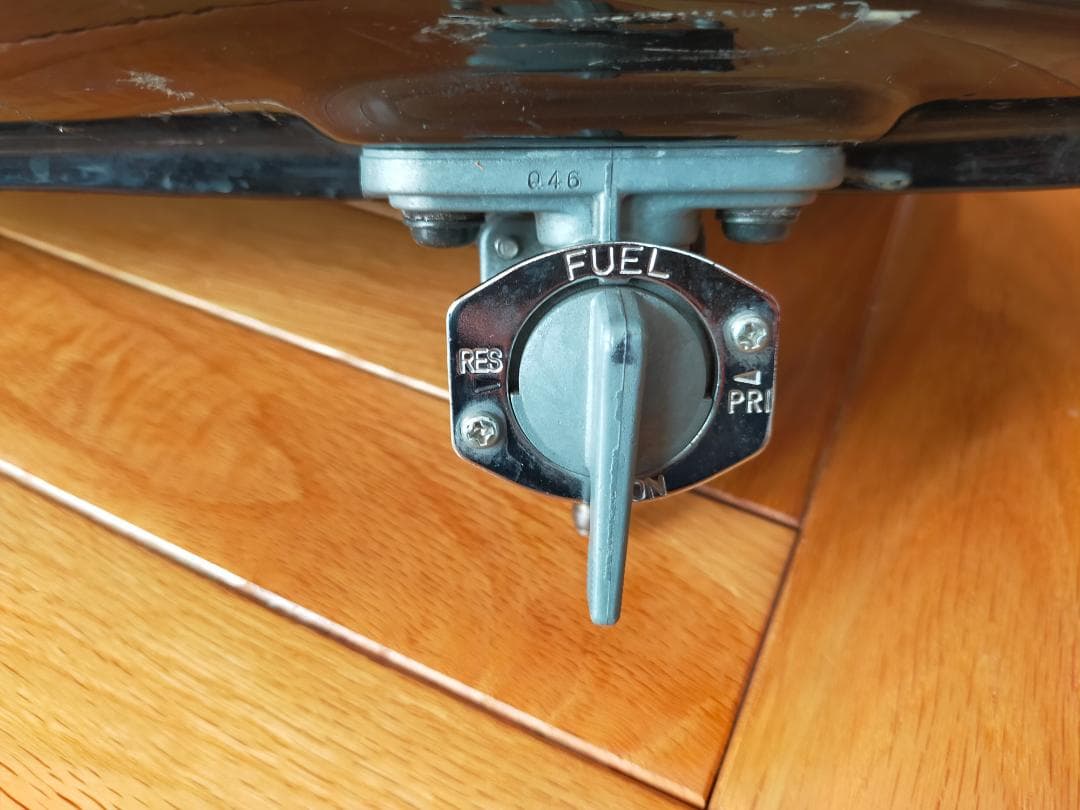 Yamaha ヤマハ　sr400 500タンク ブラック/ホワイト