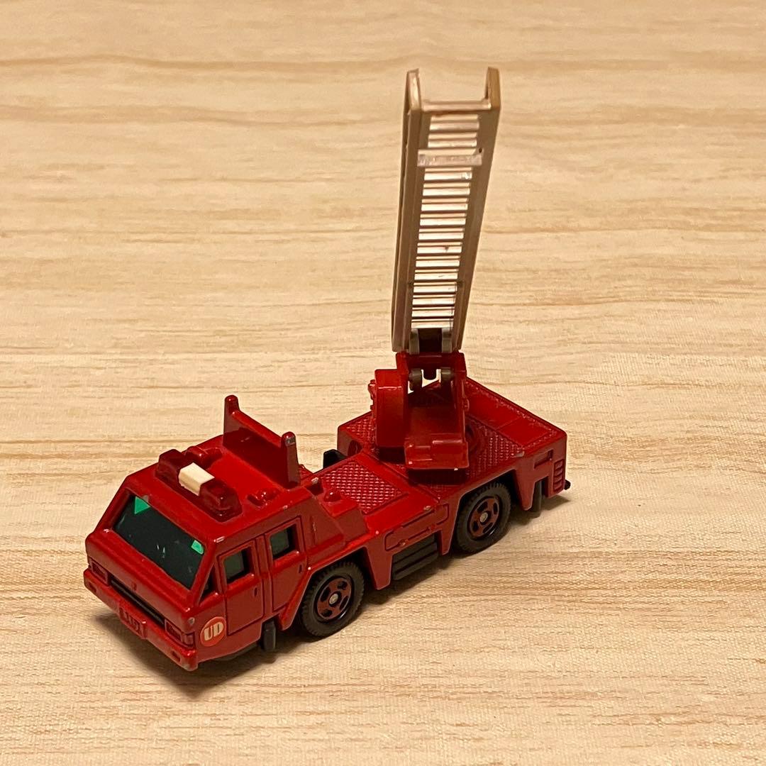 トミカ 日産ディーゼル ハシゴ付き消防車 UDシール No.22.43