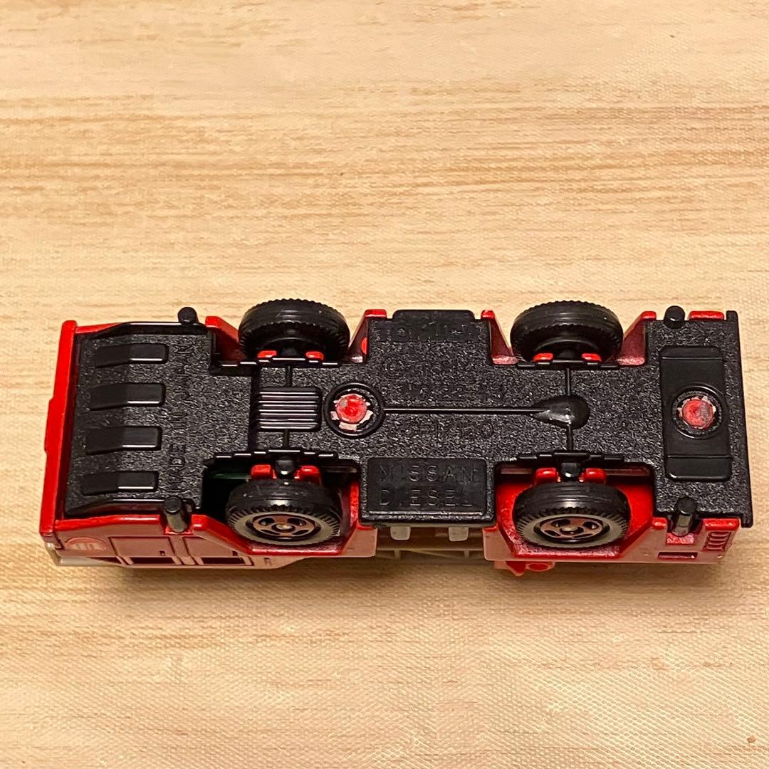 トミカ 日産ディーゼル ハシゴ付き消防車 UDシール No.22.43