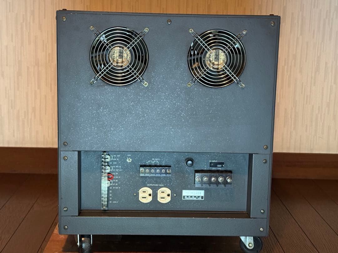 高砂製作所 AA1000F 周波数変換　交流安定化電源 入力200V仕様