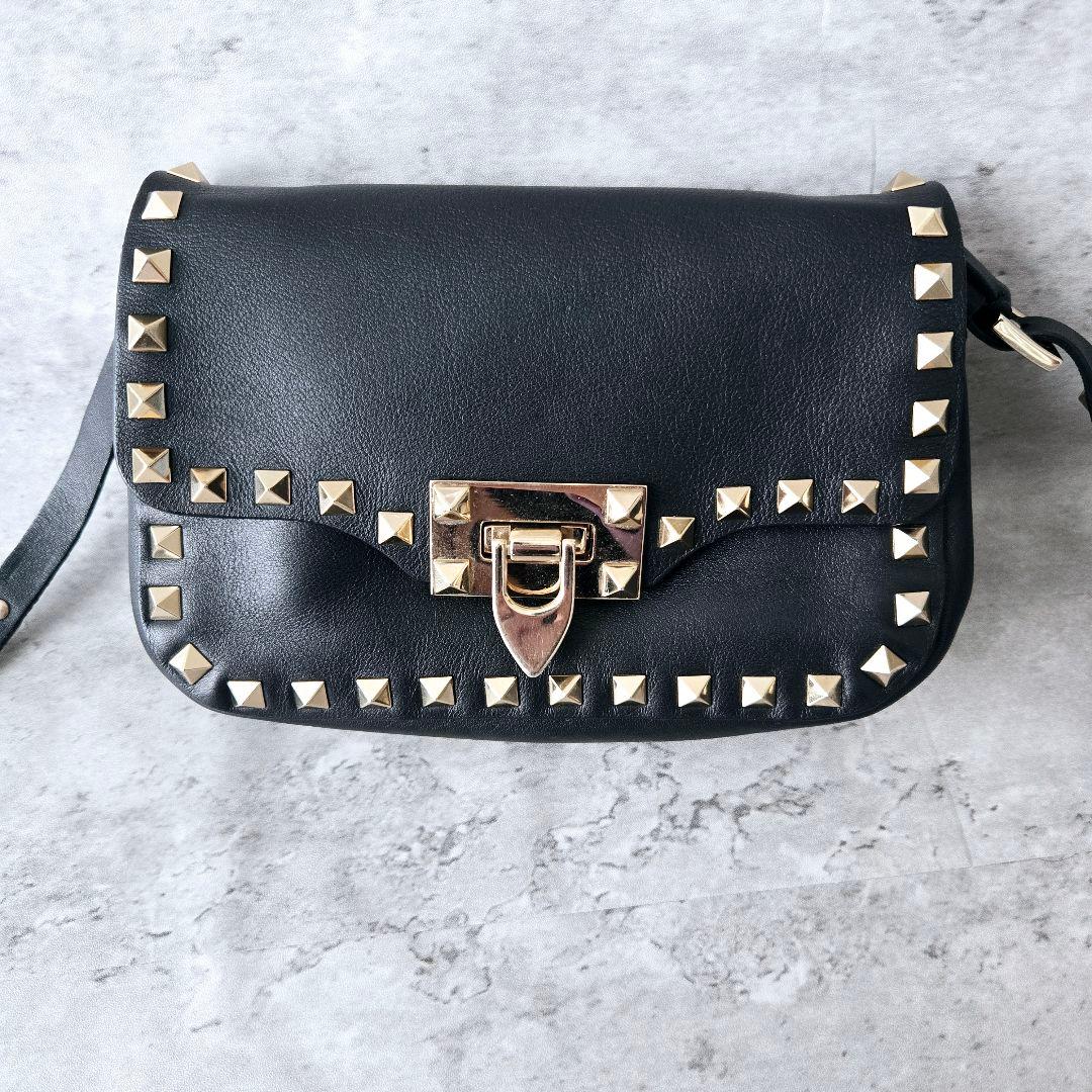 Valentino ロックスタッズ ショルダーバッグ ブラック