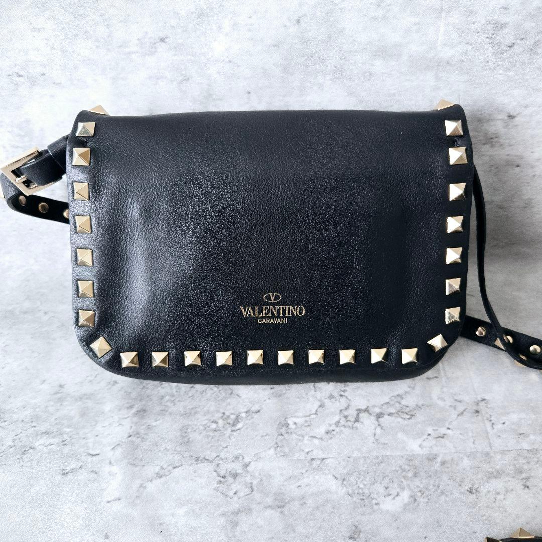 Valentino ロックスタッズ ショルダーバッグ ブラック