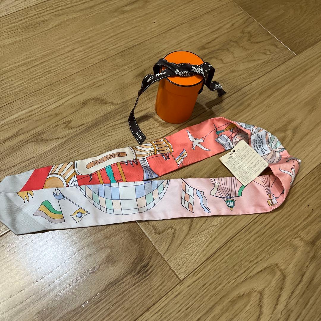 新品未使用　タグ付き　エルメス　ツィリー　大空の狂気　箱付き