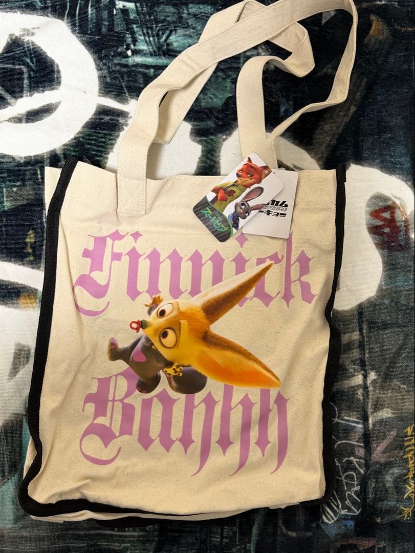 ズートピア　リュック　トートバッグ　パスケース　トレーナー　パニカム