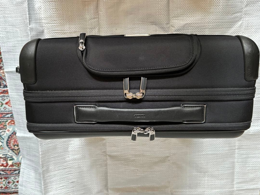 TUMI コンパクト・4ウィール・ブリーフ