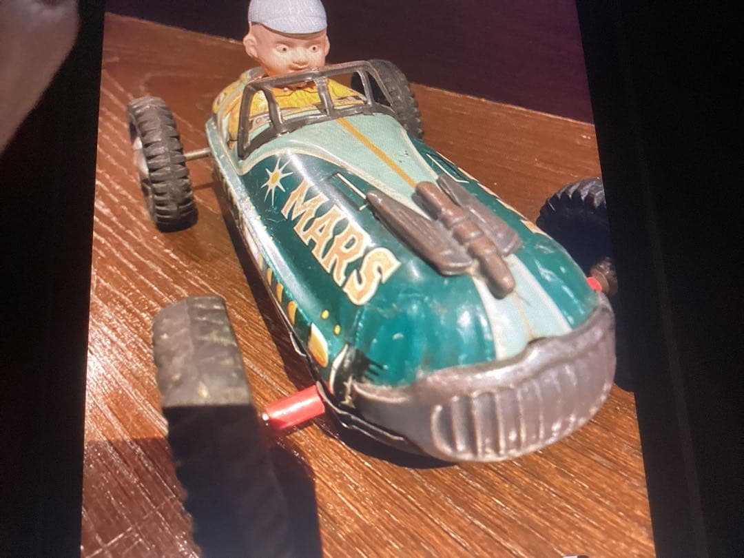 レトロカー ドライバー人形付き