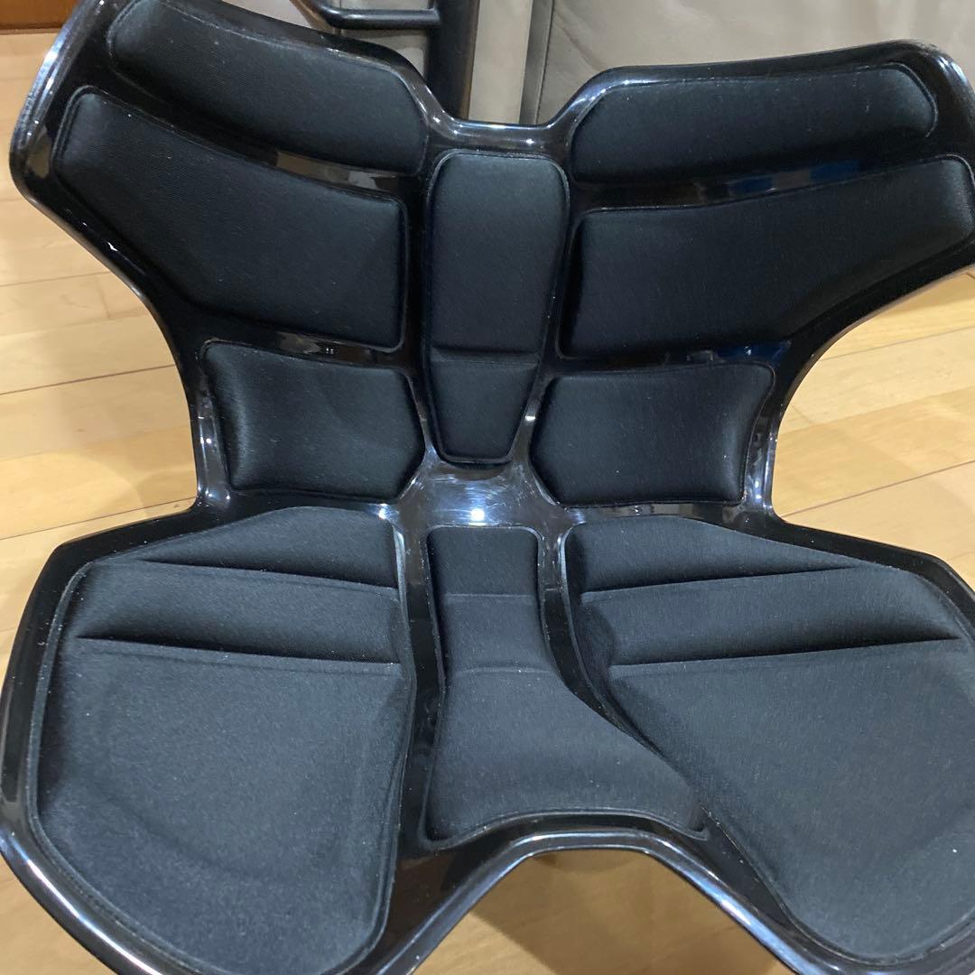 ♣︎専用♣︎ブラック モダンスツール 人間工学デザイン