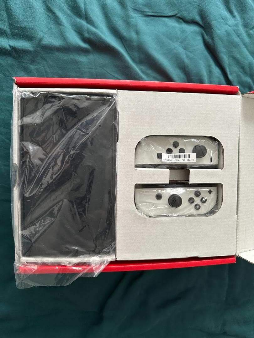 た*ん様 美品 Nintendo Switch 本体 ホワイト/ブラック