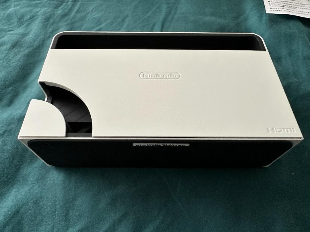 た*ん様 美品 Nintendo Switch 本体 ホワイト/ブラック