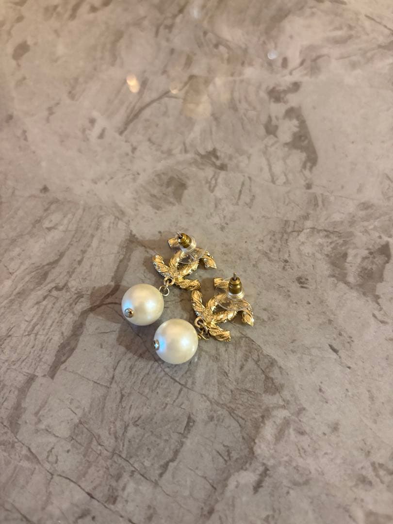 CHANEL パール ピアス