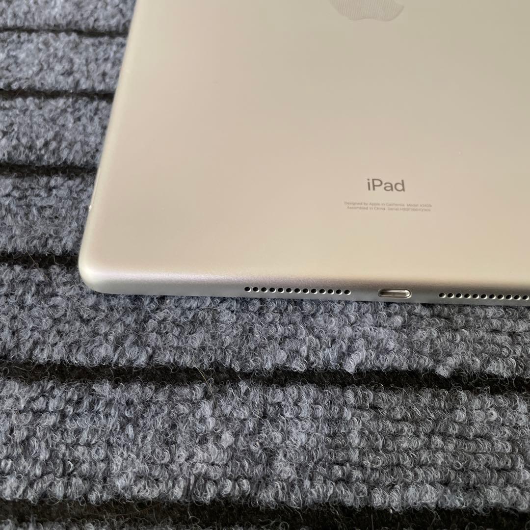 78【早い者勝ち】 iPad 8世代 32GB シルバー