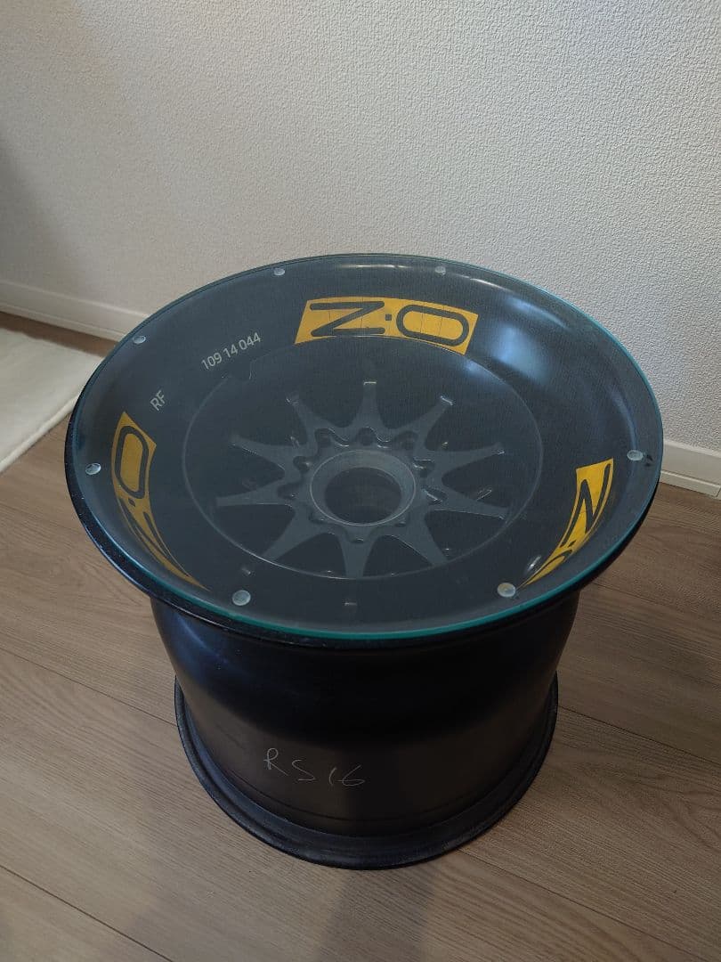 F1 ルノー ホイールテーブル