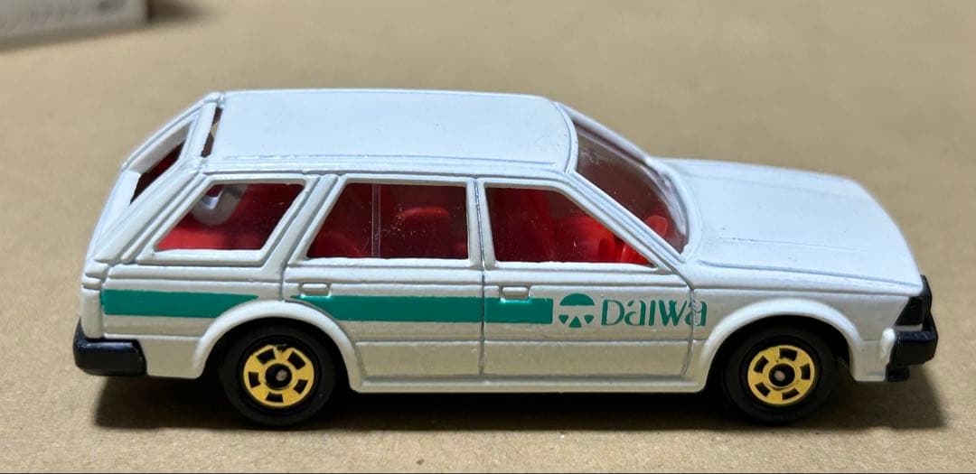 日本製 トミカ ニッサン ブルーバードワゴン 大和特注