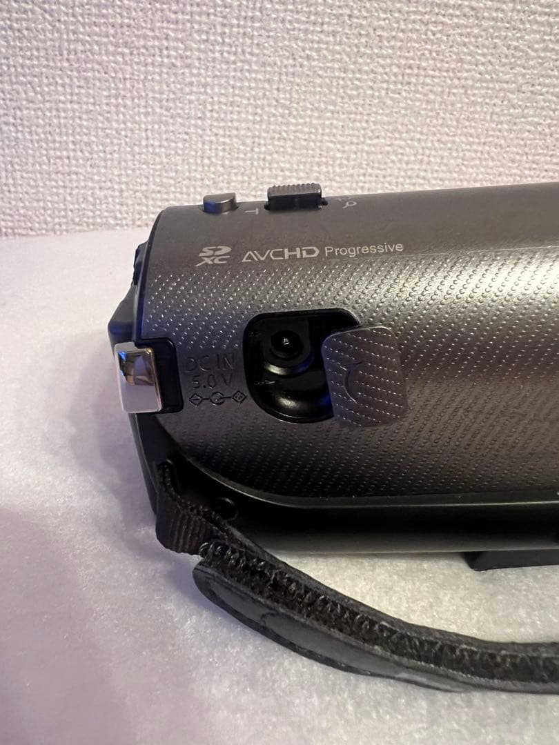 送料込/PanasonicフルHD HCーV210M/ハンディカメラ