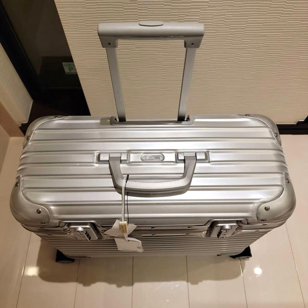 新品　廃盤　旧型　リモワ　パイロット 34L　トローリー　4輪　ビジネス　アルミ