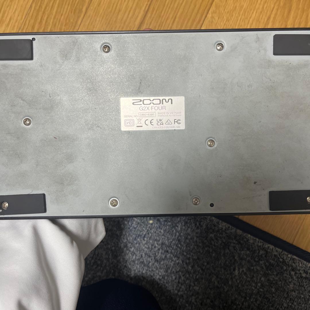 Zoom G2X FOUR ギターエフェクター