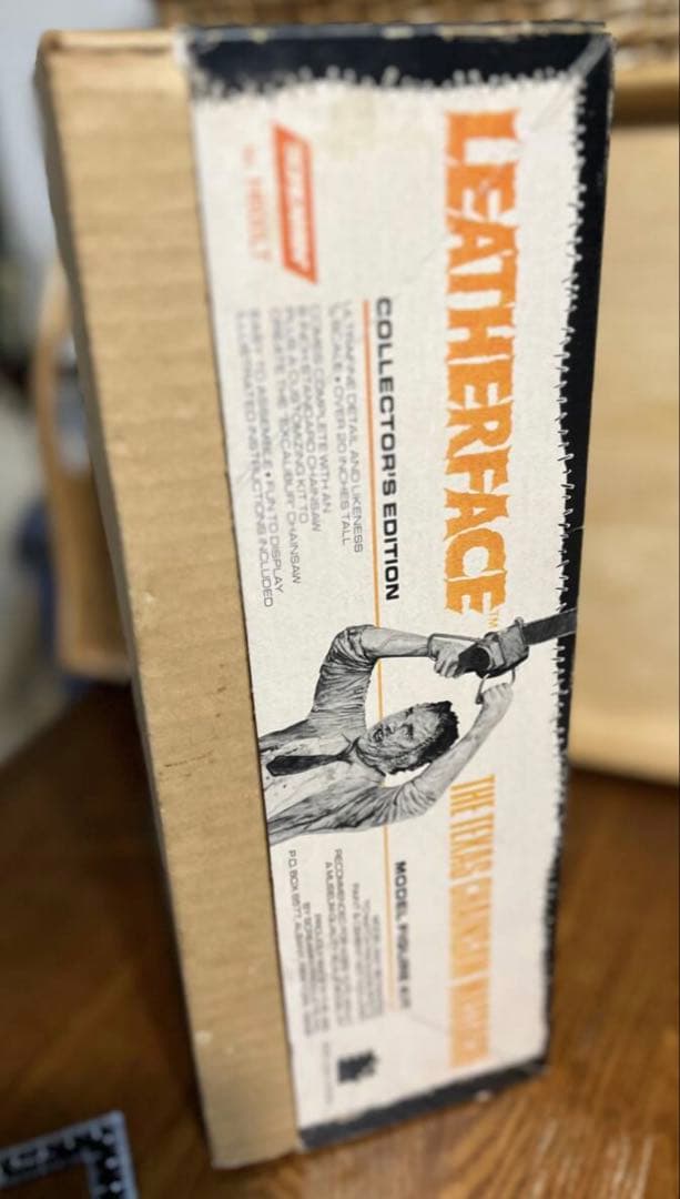 レザーフェイス テキサス・チェーンソー・マサカー ソフビモデルキット 絶版