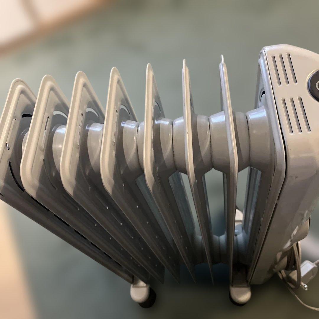 デロンギ　オイルヒーター　HJ0812（送料込）