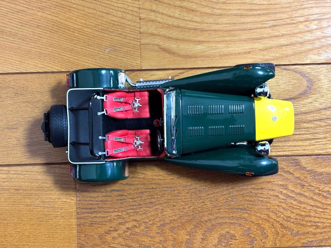 CATERHAM SUPER SEVEN ミニカー