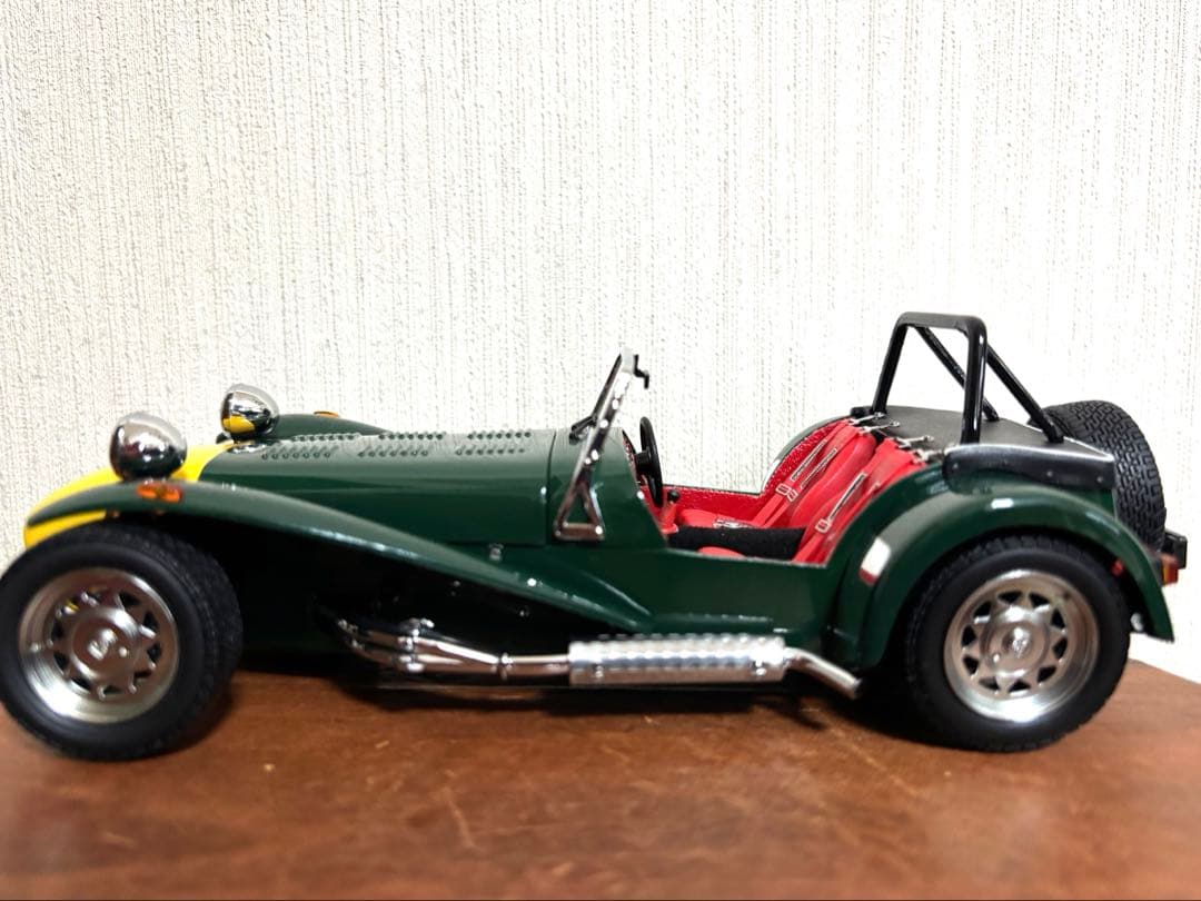 CATERHAM SUPER SEVEN ミニカー