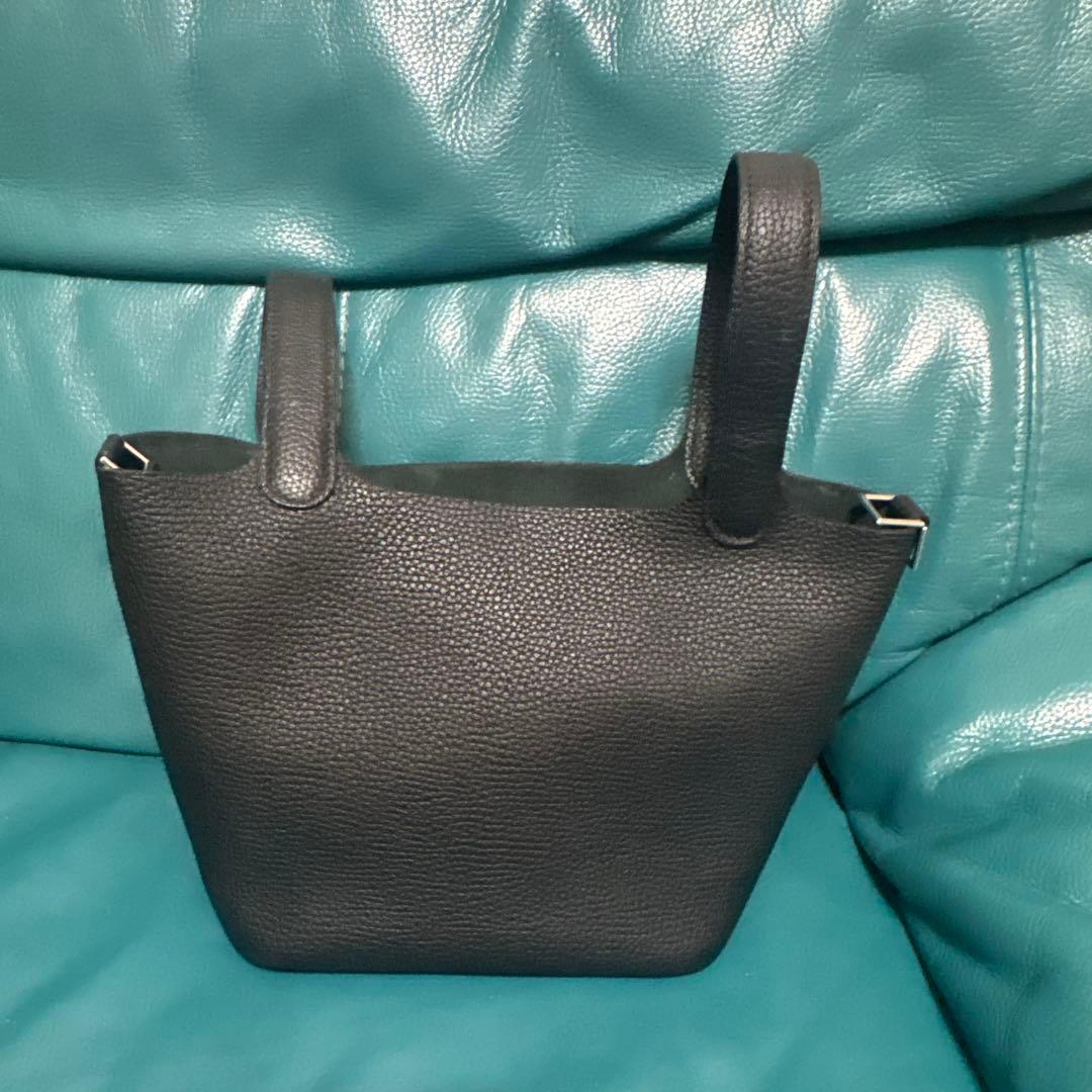 HERMES ブラック ハンドバッグ