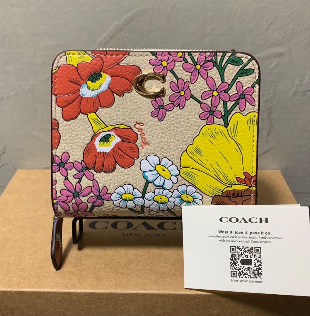 ✨️新品未使用✨️COACH 花柄 二つ折り財布