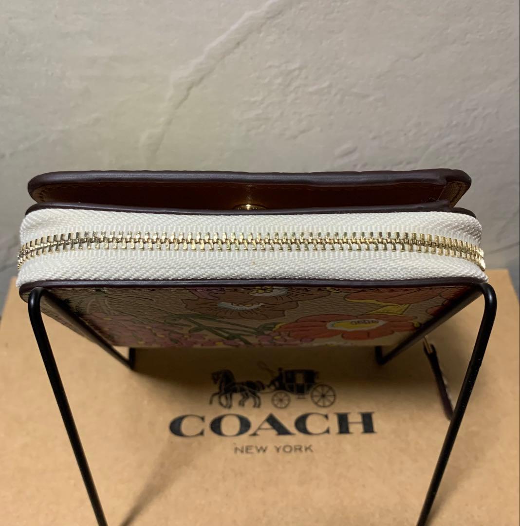 ✨️新品未使用✨️COACH 花柄 二つ折り財布