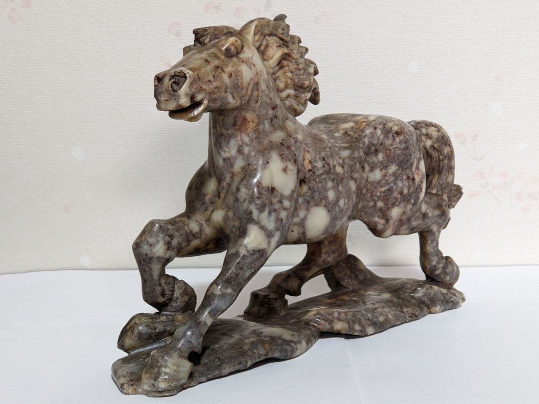 ♦中国美術工芸品 手彫り 干支午年 馬 玉石文化 縁起物 置物 飾り 骨董品