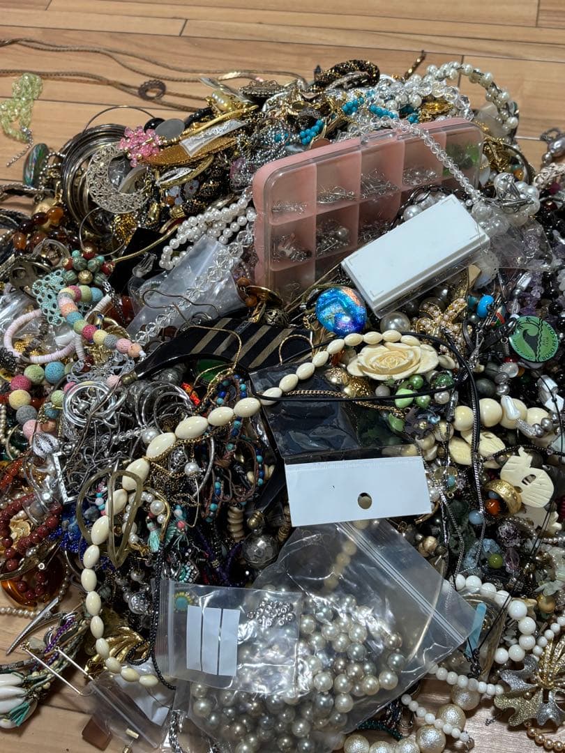 アクセサリー 約12kg まとめ売り　ジャンク品