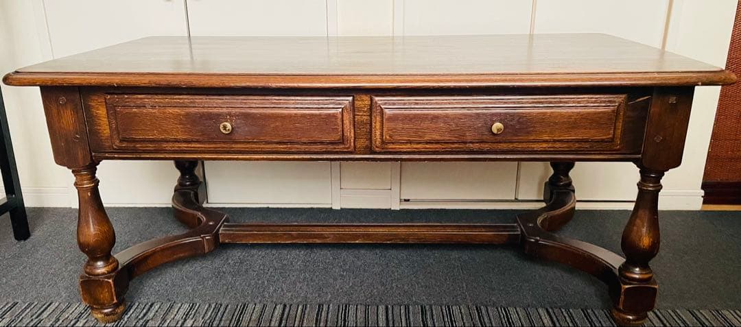 ヨーロッパアンティークテーブル