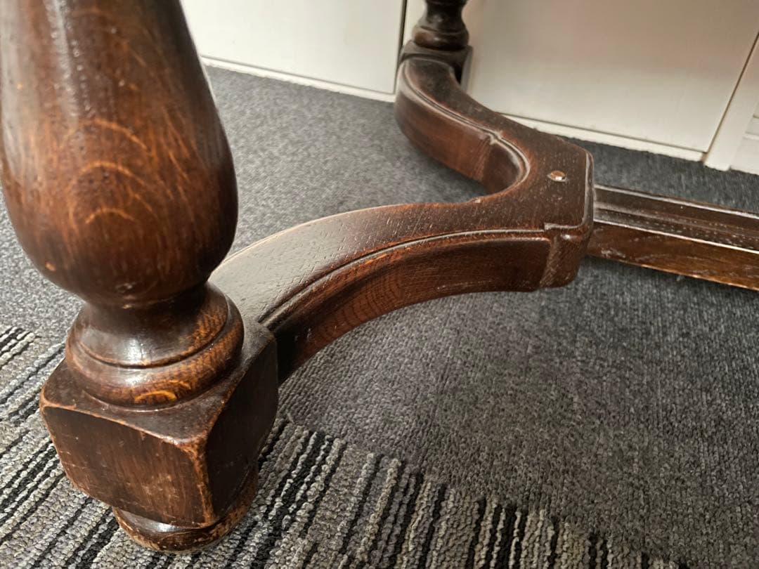 ヨーロッパアンティークテーブル