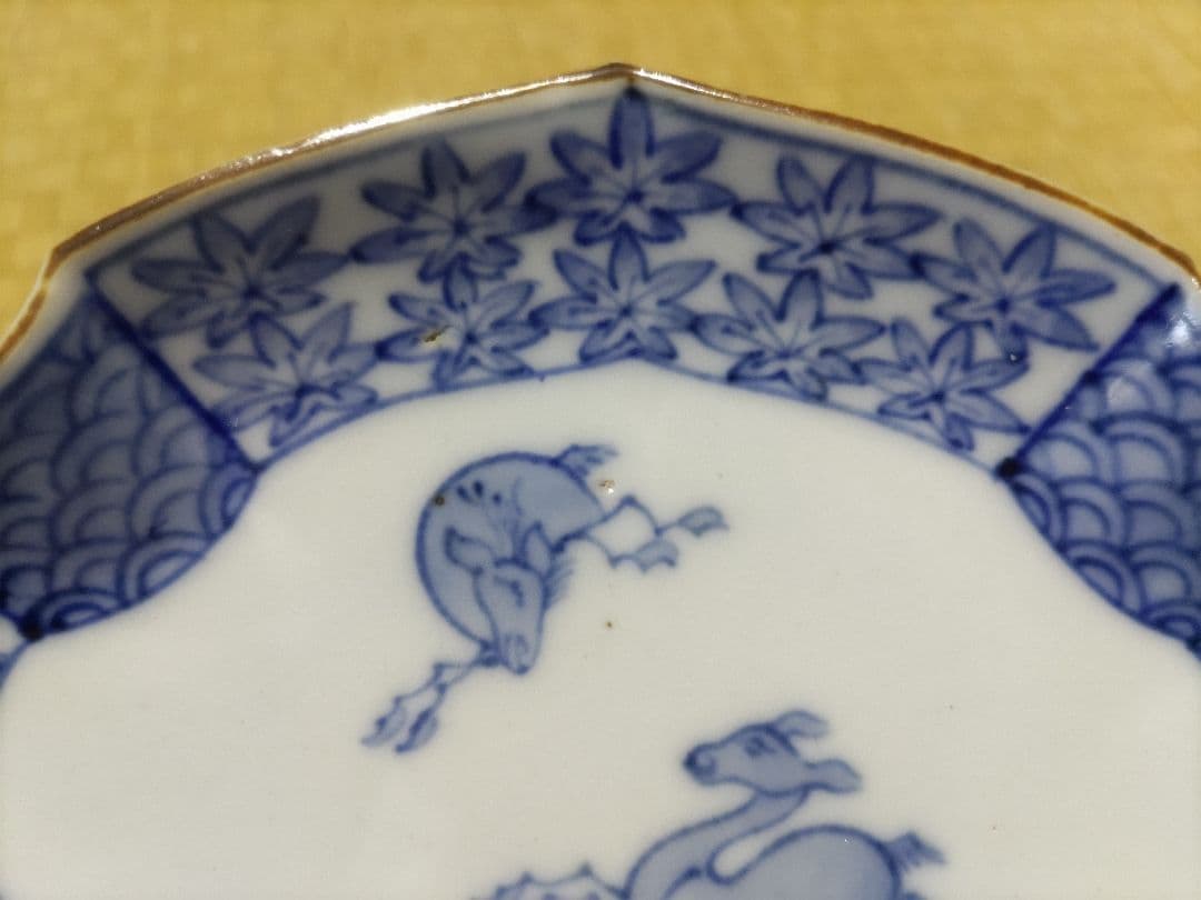 古伊万里 染付 鹿紅葉文 変形皿 江戸前期