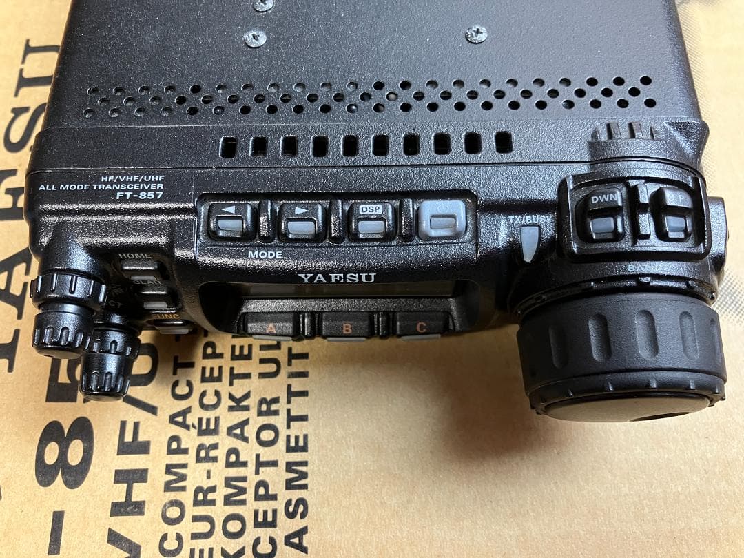 FT-857DM YAESU オールモードトランシーバー