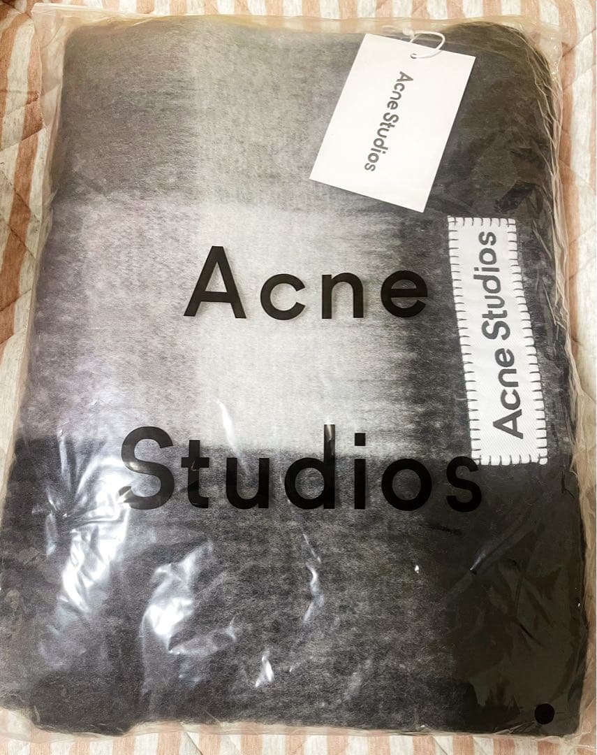 【新品未使用】Acne Studios マフラー