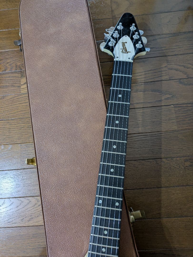 ギター GibsonUSA FlyingV 67Reissue ClassicWhite