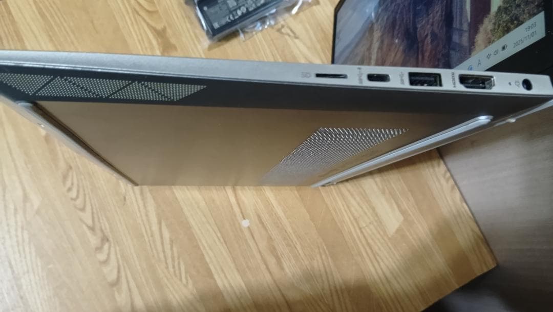 hp Pavilion 14-dv0003TU 11世代i5 14インチ美品