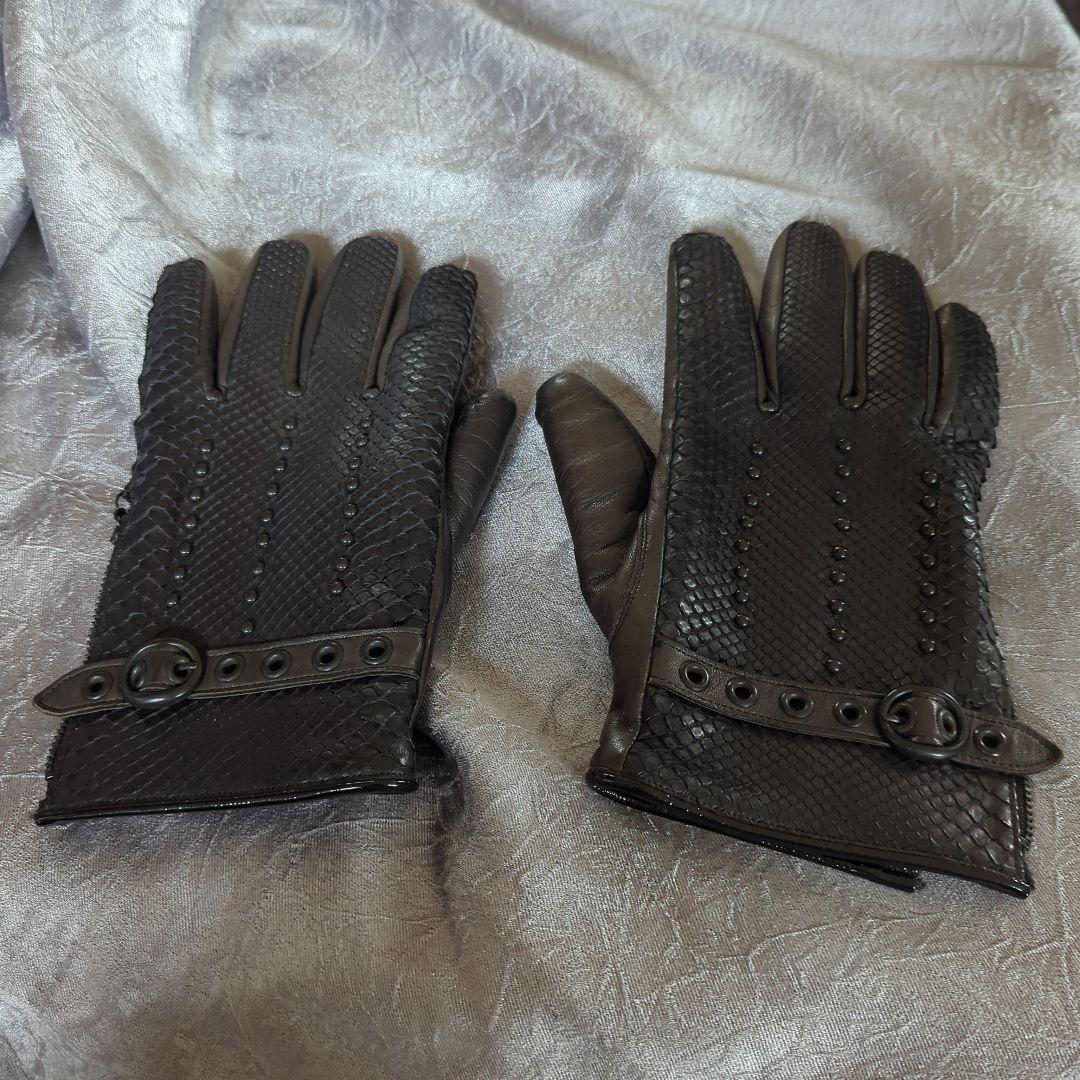 5351POURLESHOMMS SCHORL黒レザー 手袋 パイソン＆シープ