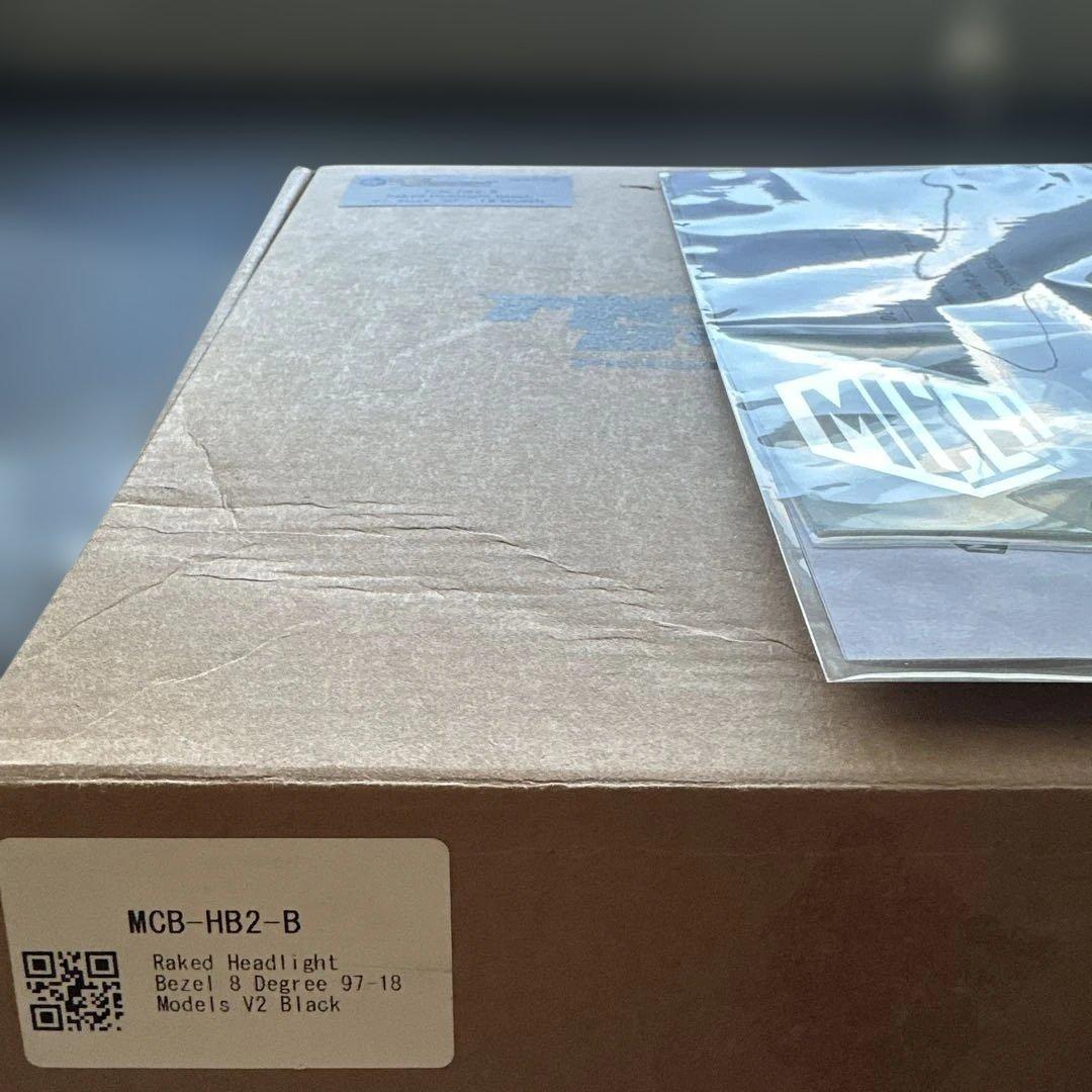 新品　ハーレー　ヘッドライト・レイクベゼル ブラック　FLH ツーリング　MC