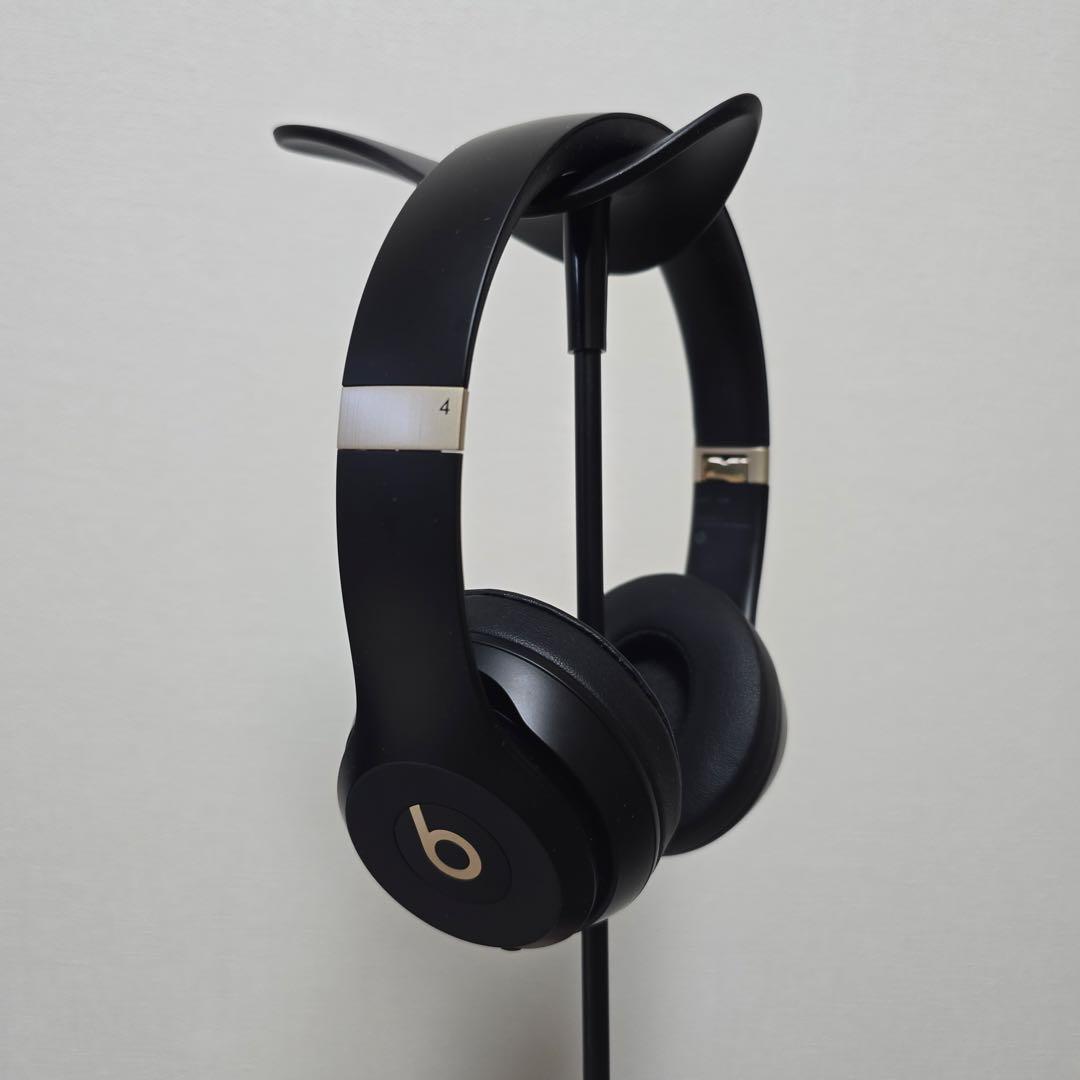 超美品 Beats Solo 4 ブラック ゴールド