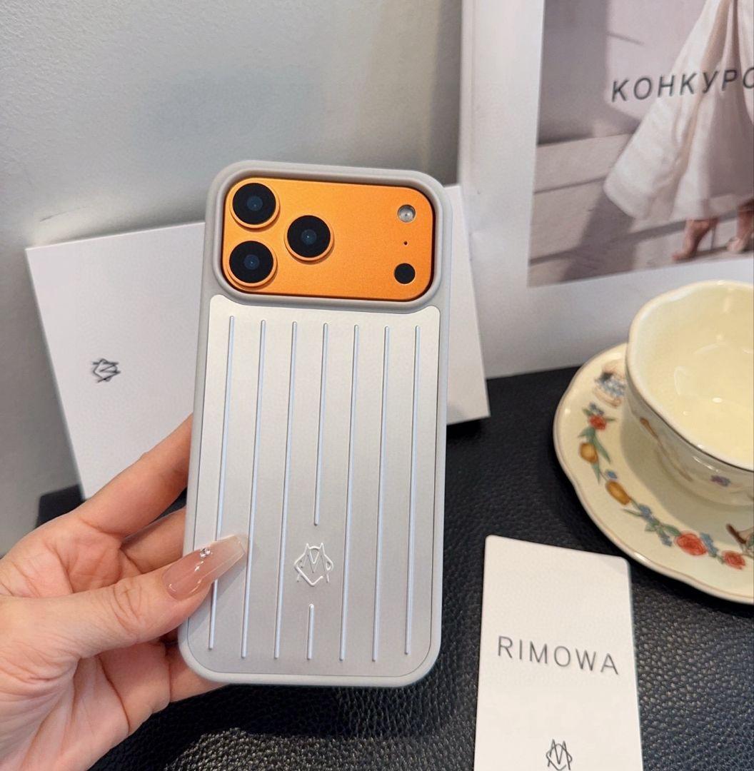 RIMOWA リブデザイン iPhone 17 pro ケース シルバー系