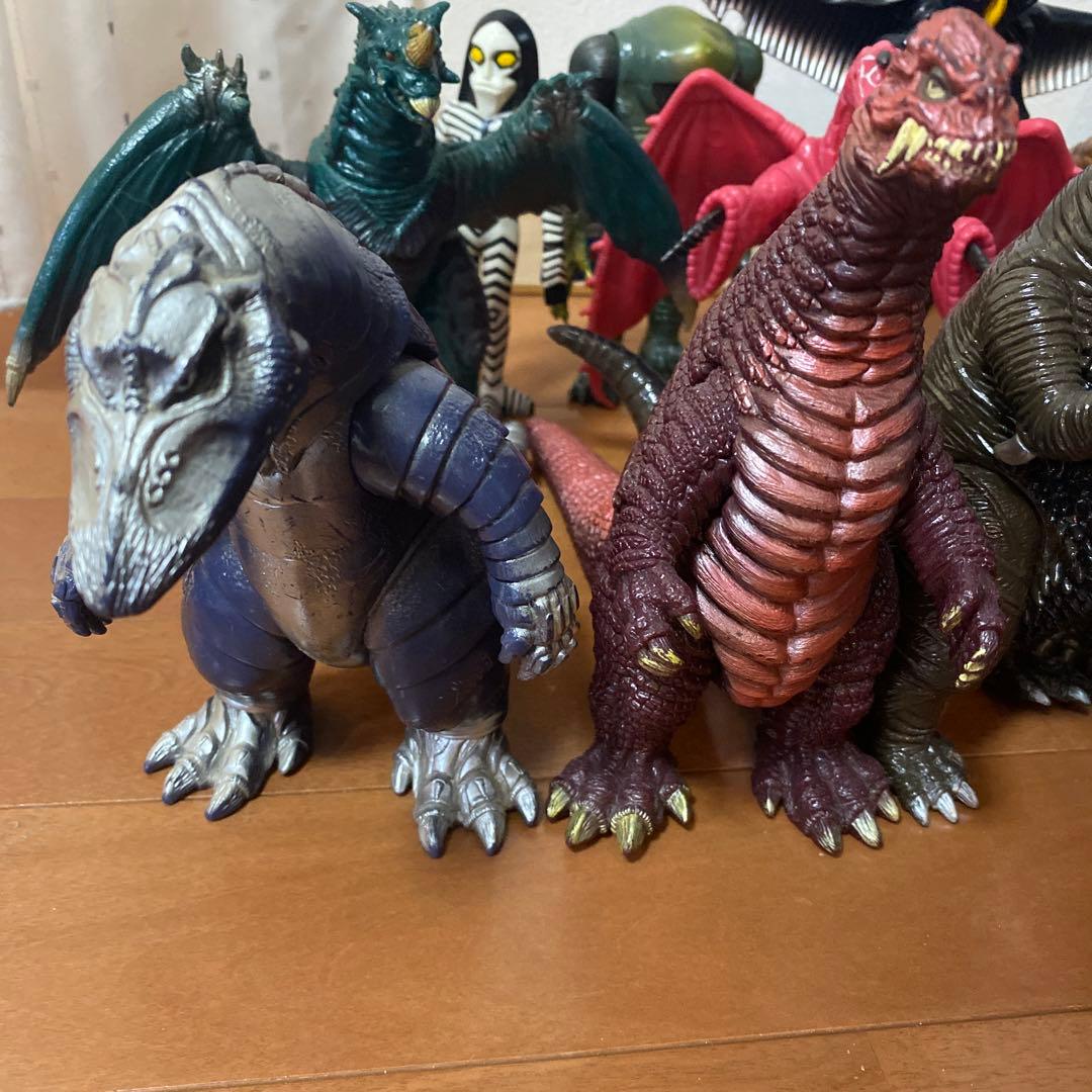 バンダイ製 ウルトラマンパワード ソフビ 18体セット