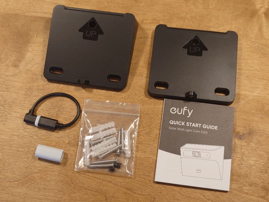 Anker Eufy　Solar Wall Light Cam S120