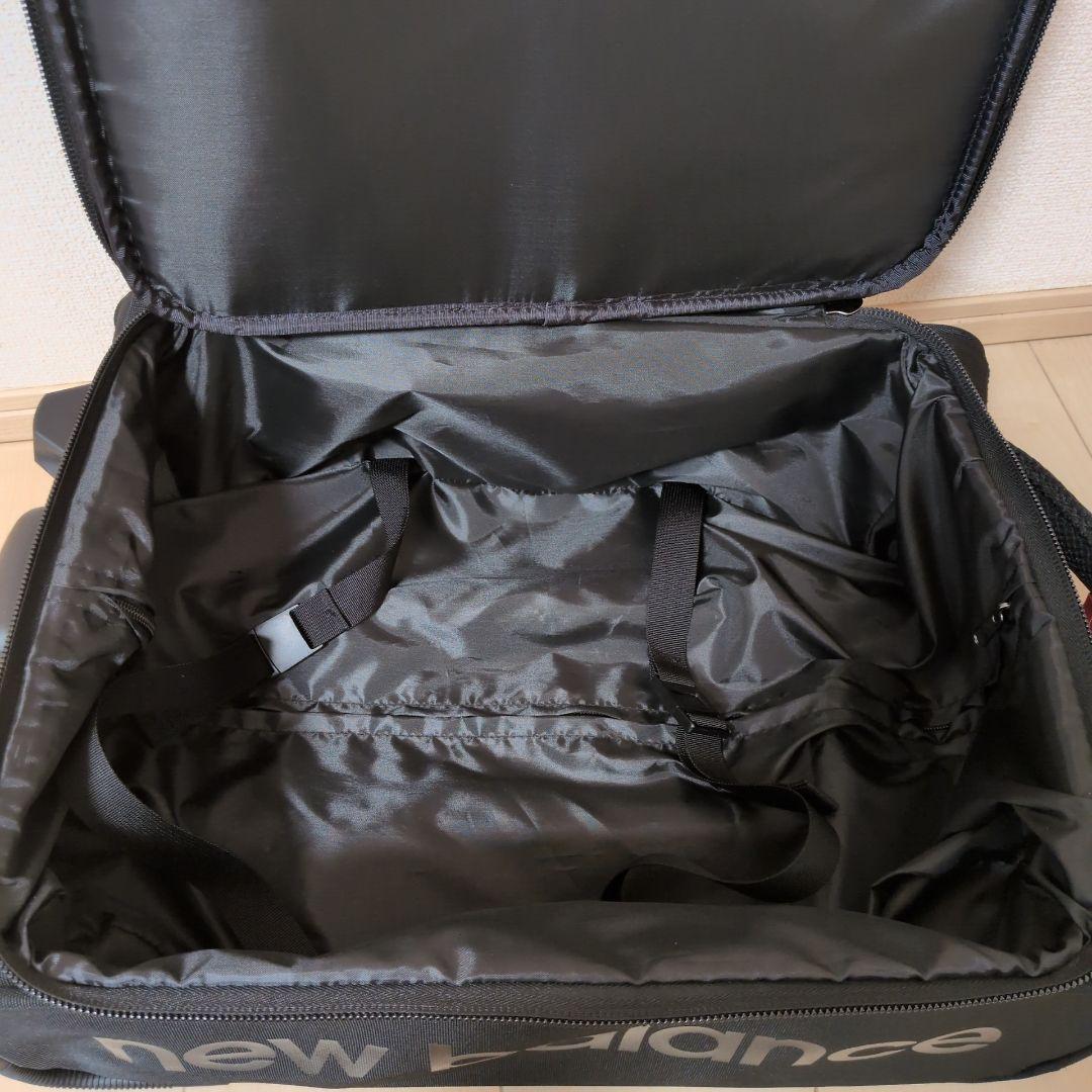 【新品】 ニューバランス　キャリーバッグ　スーツケース　旅行　出張　スポーツ
