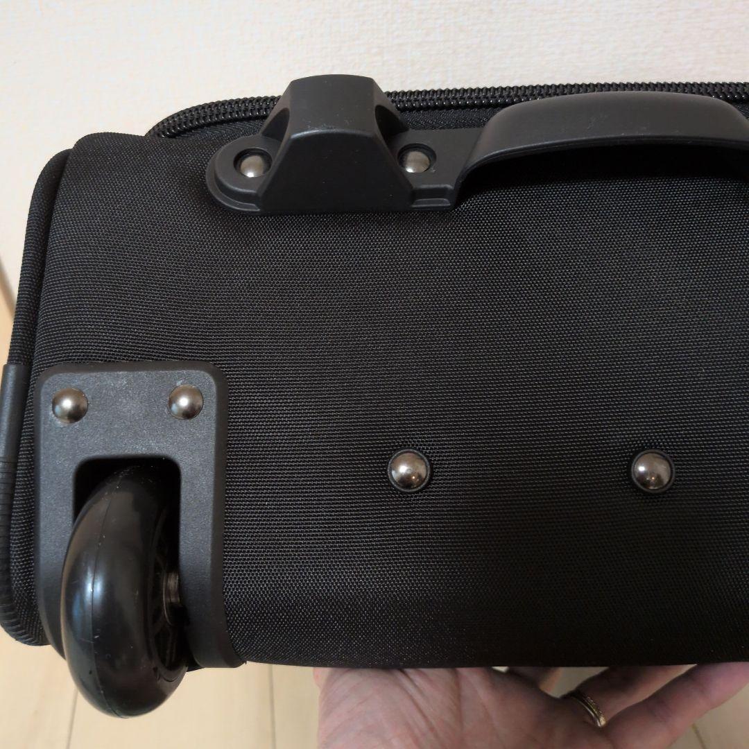 【新品】 ニューバランス　キャリーバッグ　スーツケース　旅行　出張　スポーツ