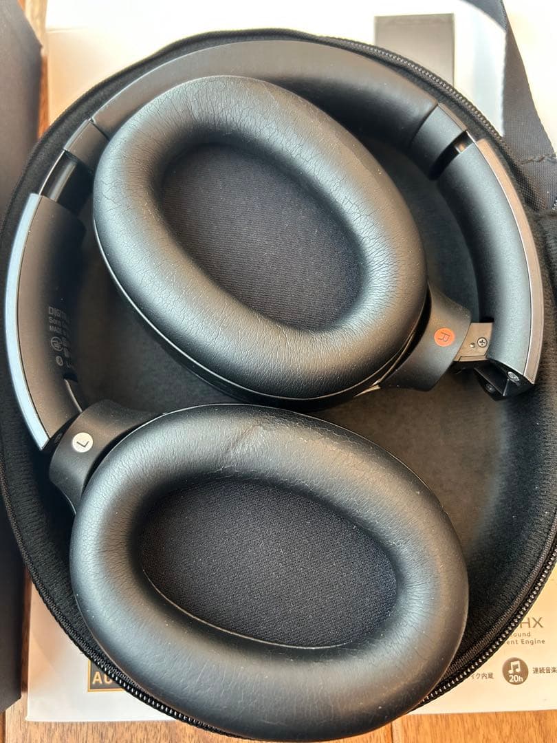 SONY ワイヤレスノイズキャンセリングヘッドホン　MDR-1000X