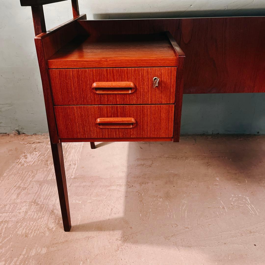 デンマーク　チーク材　デスク　北欧家具　北欧ビンテージ