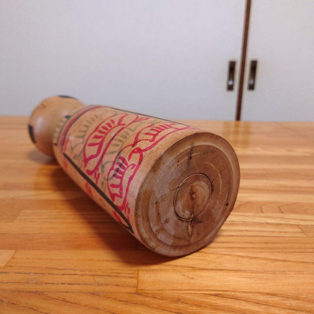 人間国宝小椋久太郎の伝統のこけし